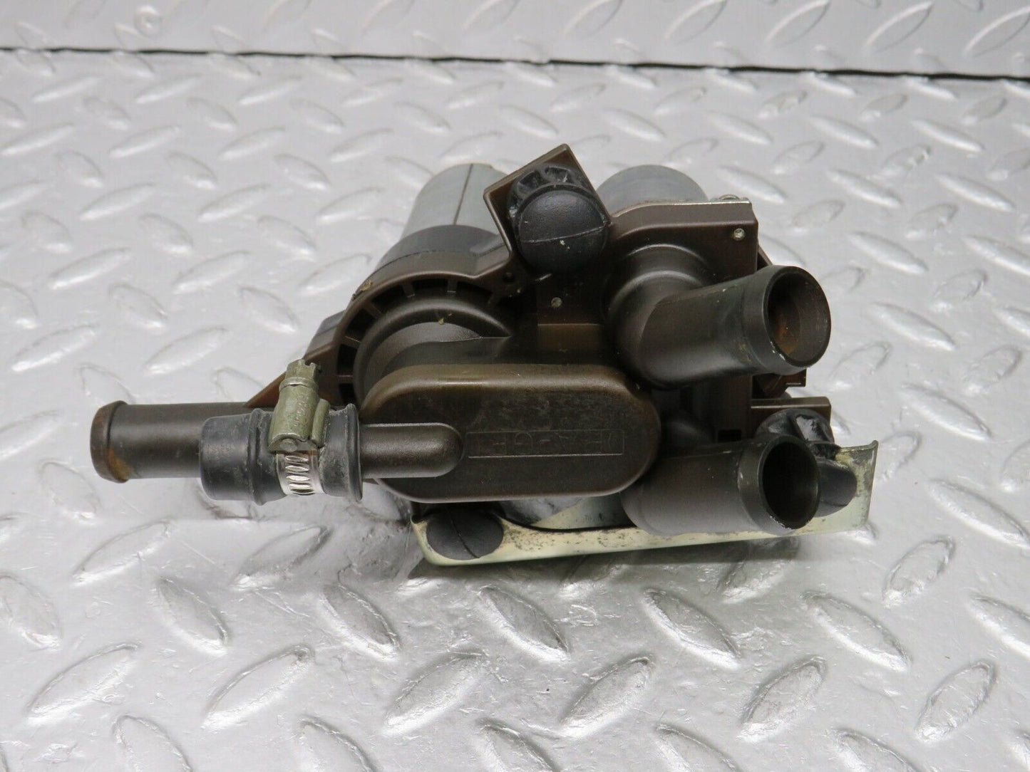 38033 Mercedes-Benz A124 320E Cabriolet Water Pump 0018303784 1147412081