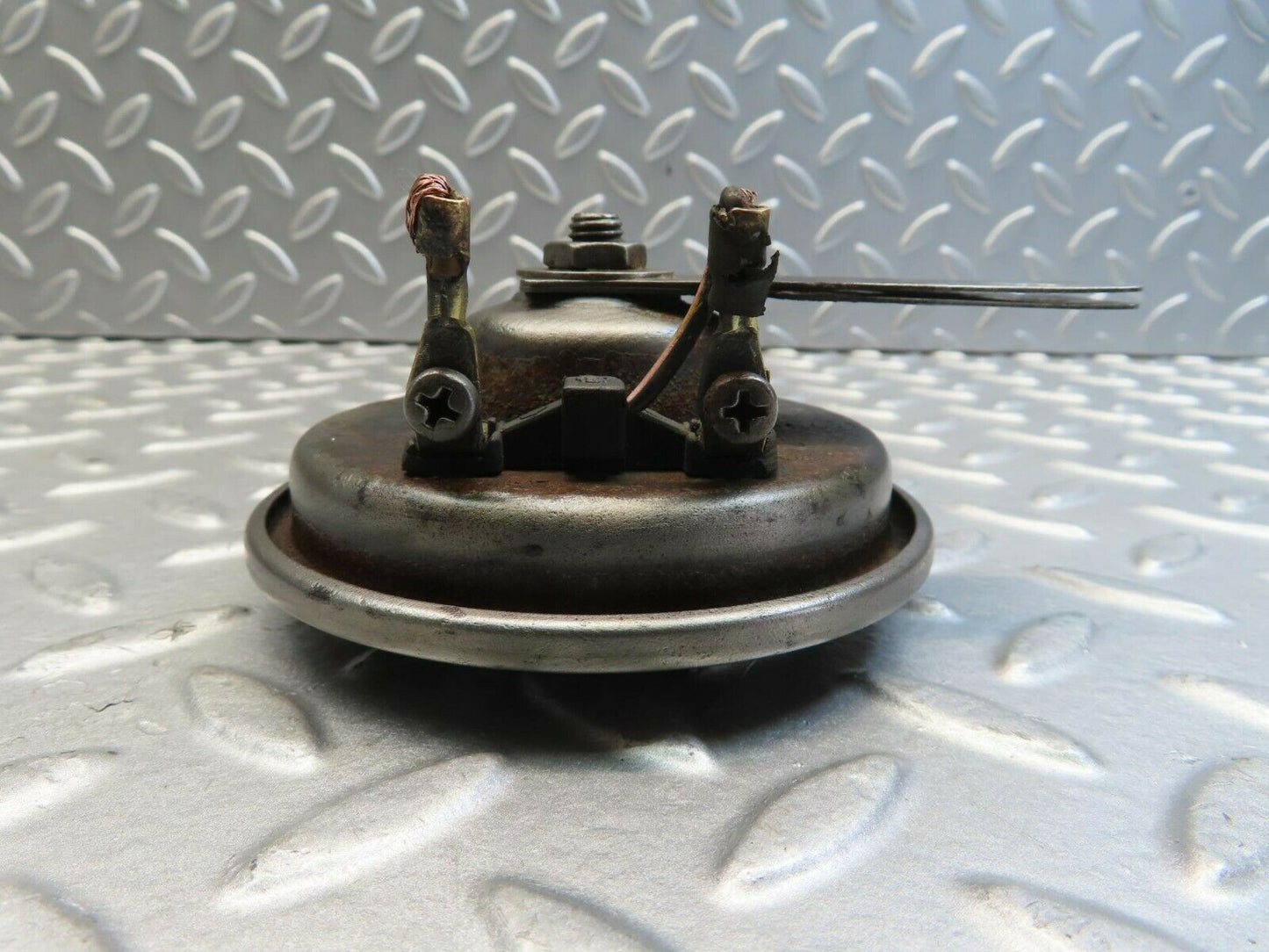 11528 Mercedes-Benz C123 230CE Coupe Horn