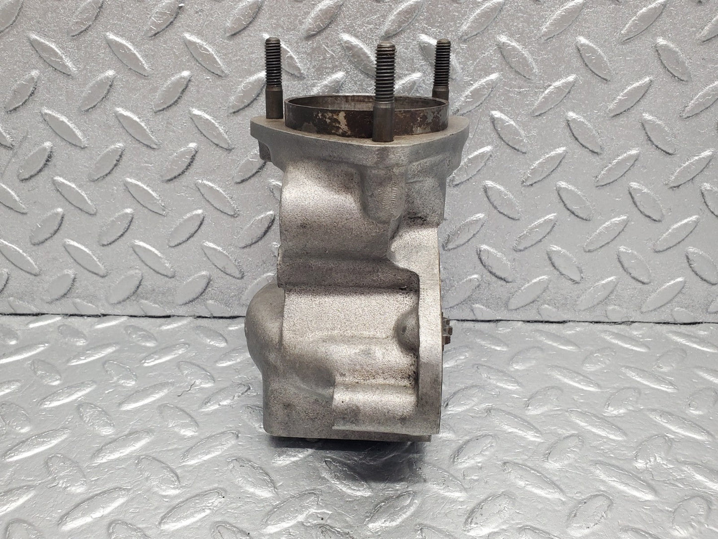 W112 injection pump drive housing used OEM