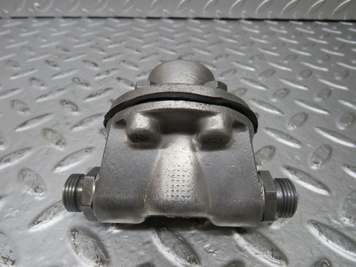 26199 Mercedes-Benz W116 450SE Oil Pressure Damper 1161870196