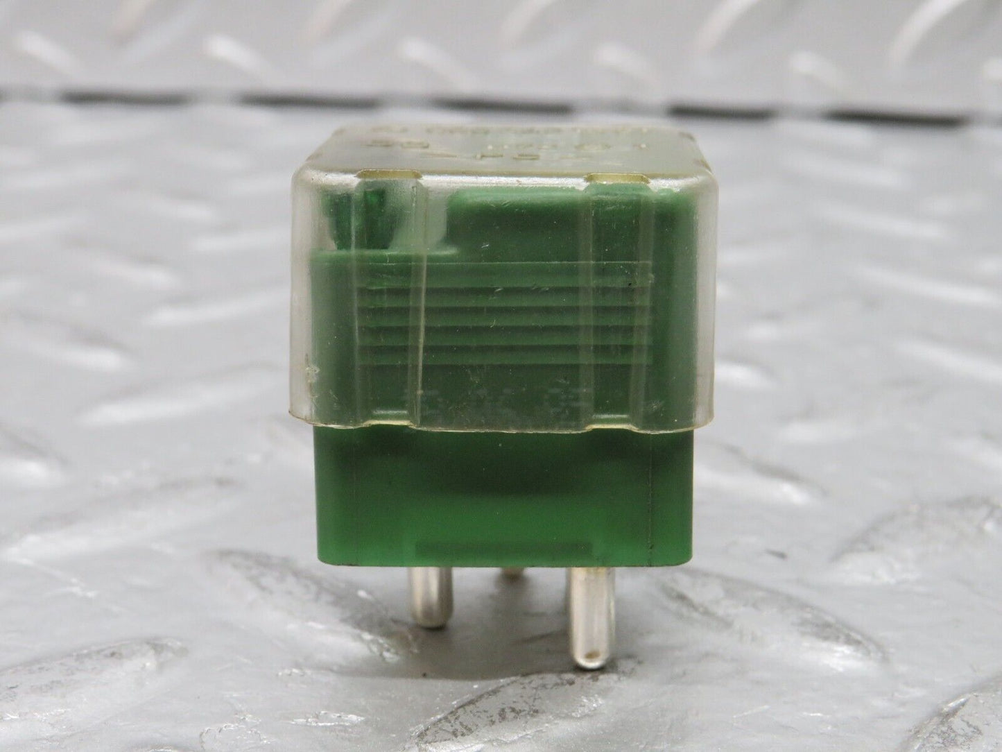 29976 Mercedes-Benz C124 320CE Coupe Overload Relay 0005421881