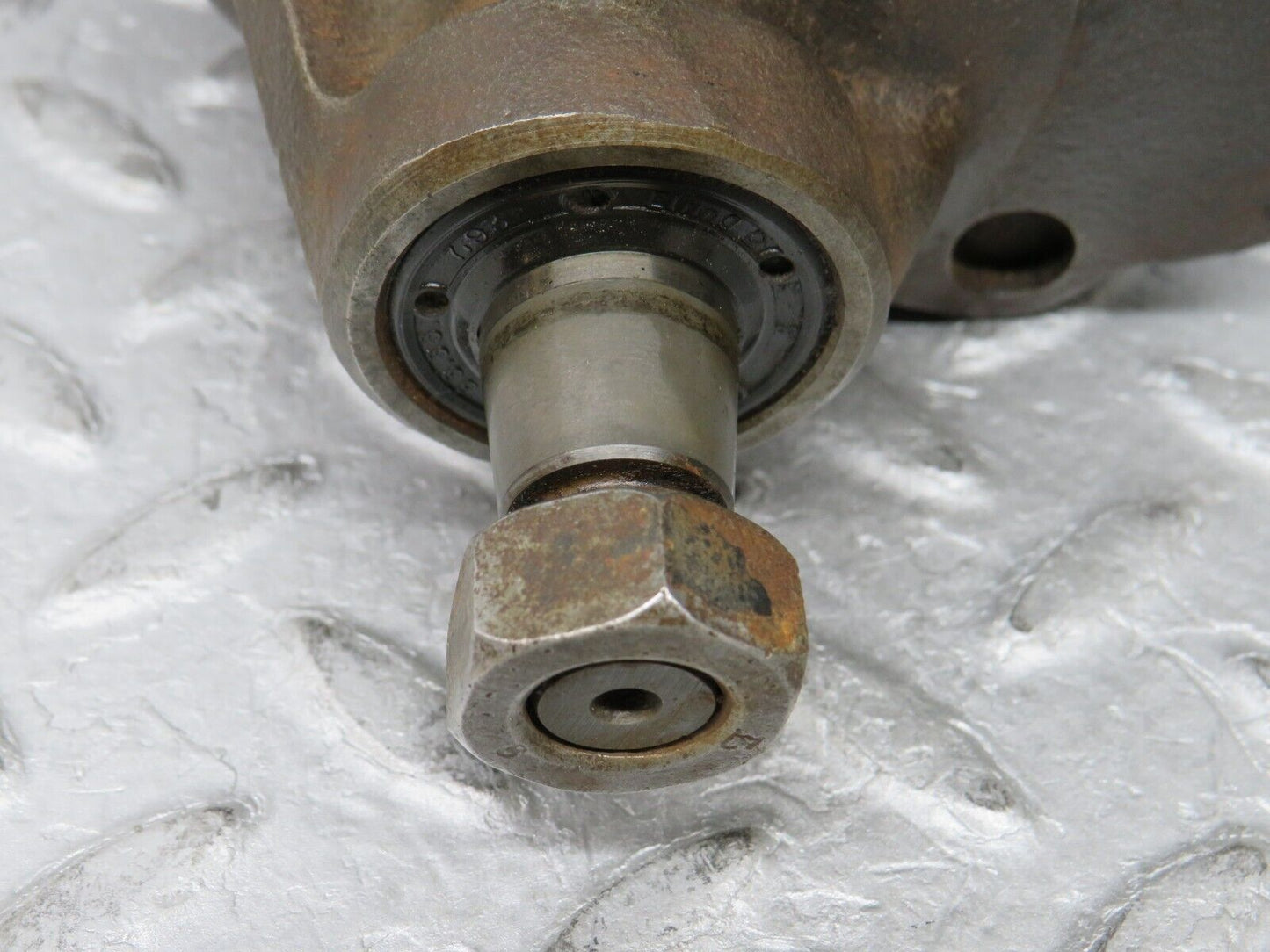35923 Mercedes-Benz 240D OM616.912 Power Steering Pump