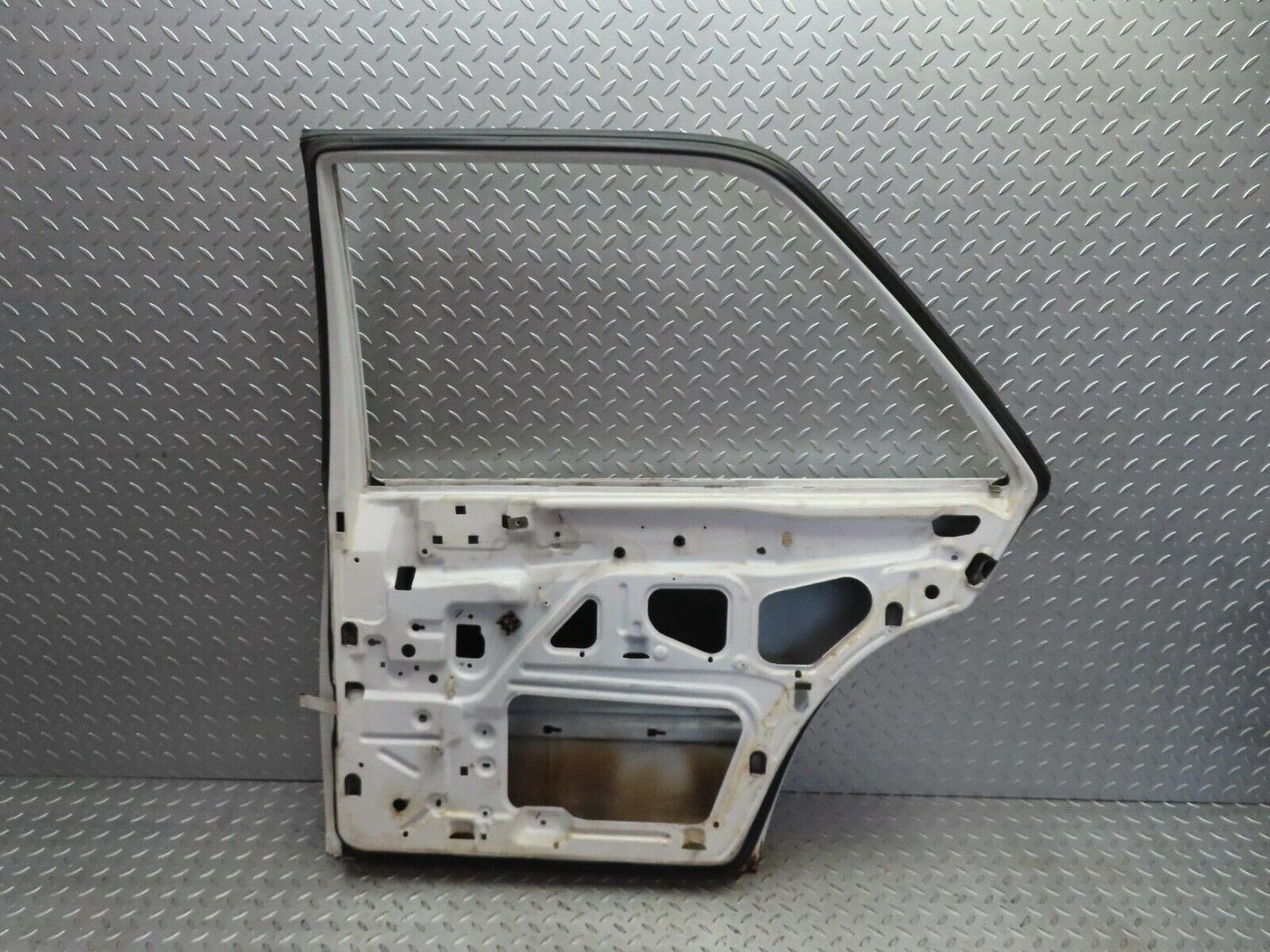 16209 Mercedes-Benz W124 260E Rear Right Door