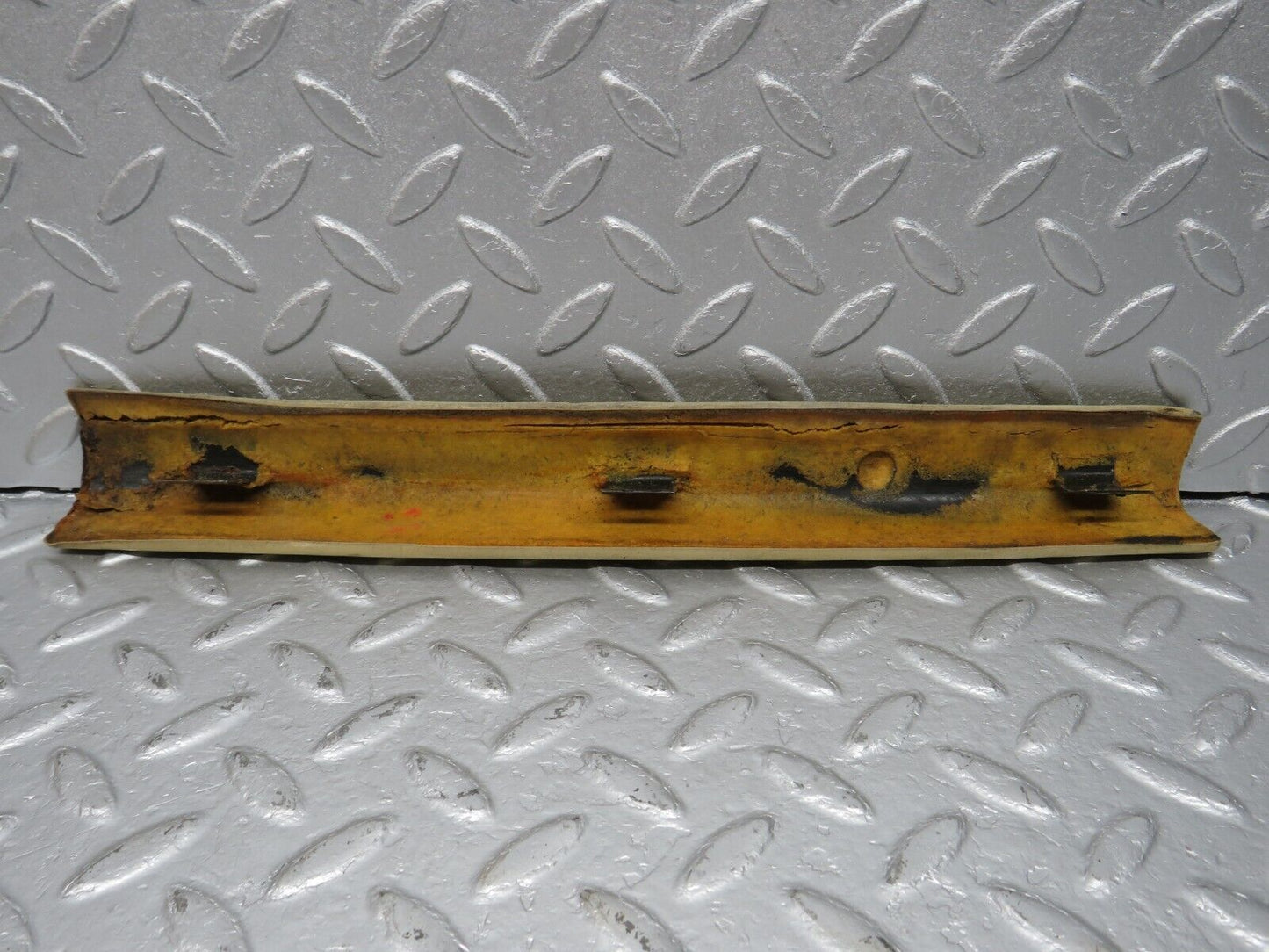 40193 Mercedes-Benz R107 HardtopB Pillar Trim Left Side Beige