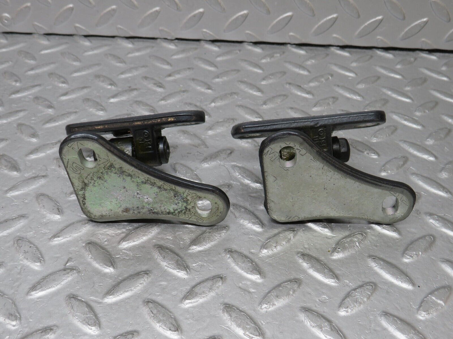 35267 Mercedes-Benz W221 Front Left Door Hinge