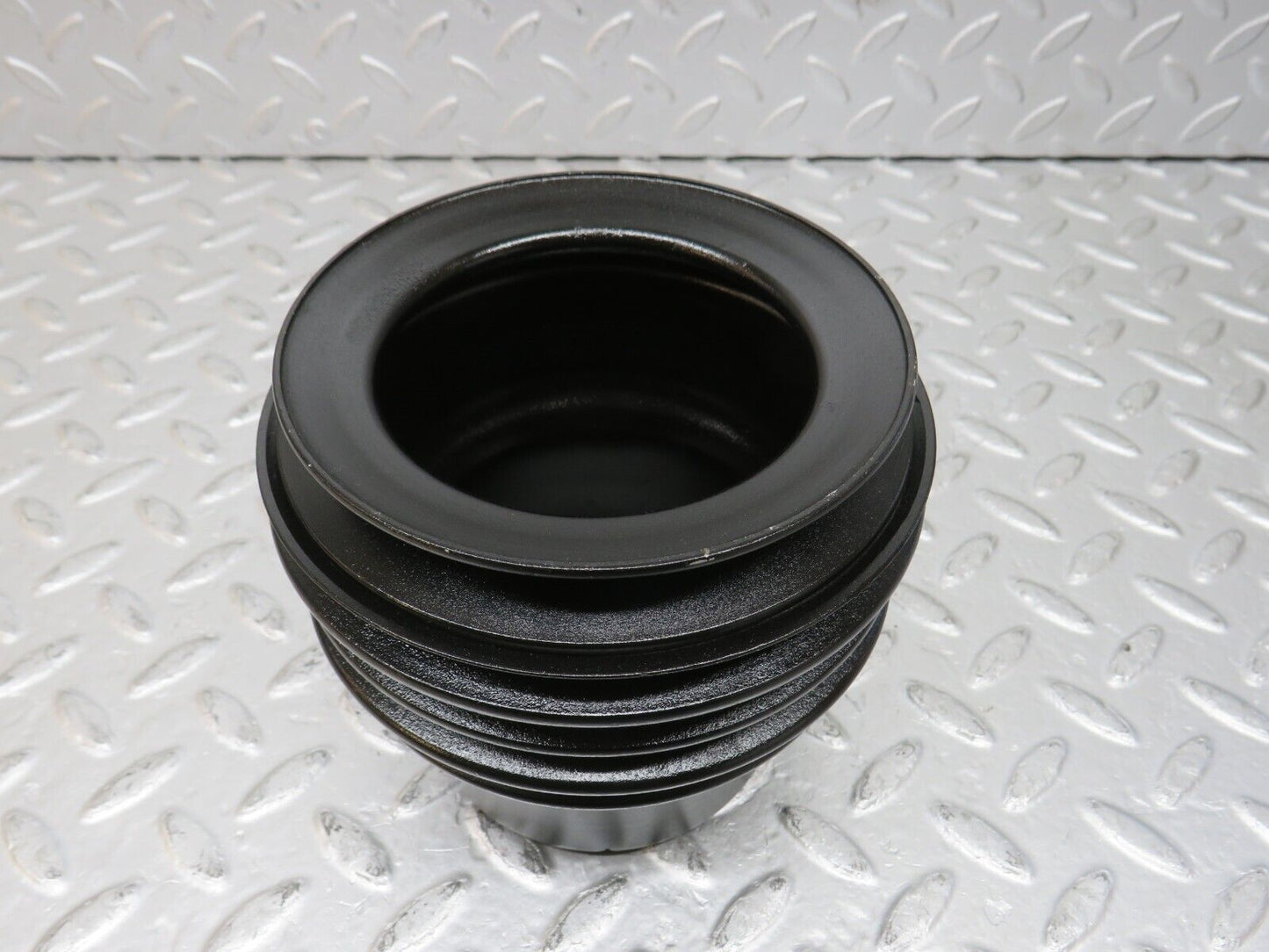 32862 Mercedes-Benz C107 R107 350 V8 Crankshaft Pulley