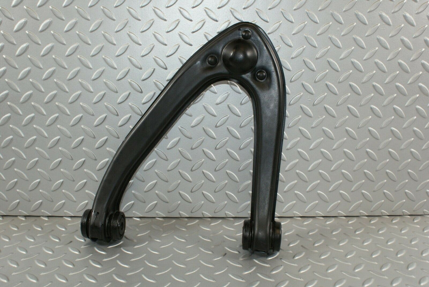 3213 Mercedes-Benz W115 220D Front Right Upper Control Arm