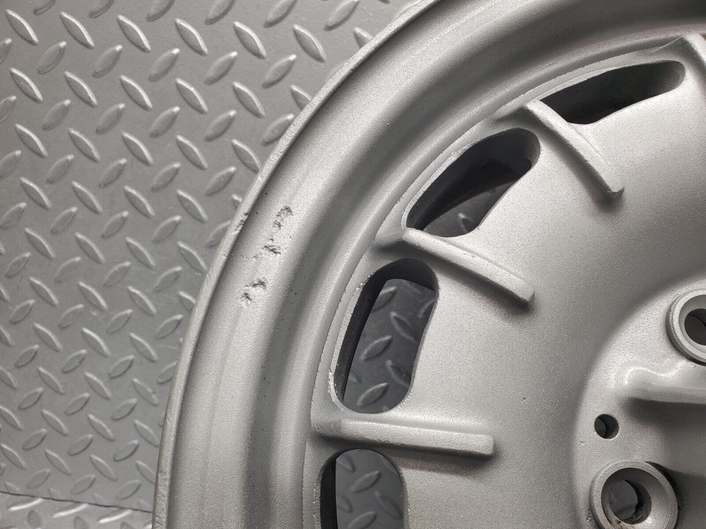 46813 Mercedes-Benz Alloy Wheel Mexican Hat 6Jx14H2 ET30 1084000902