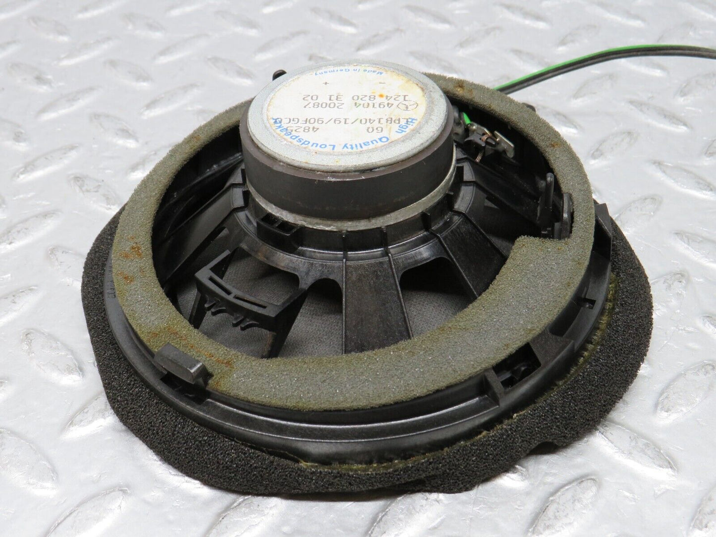 37865 Mercedes-Benz A124 320E Cabriolet Rear Left Door Speaker 1248203102