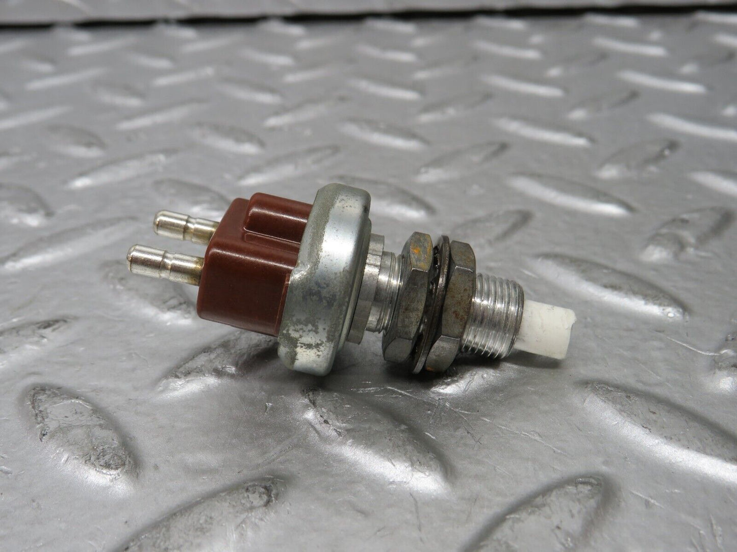 29779 Mercedes-Benz W123 230E Brake Light Contact Switch 190130