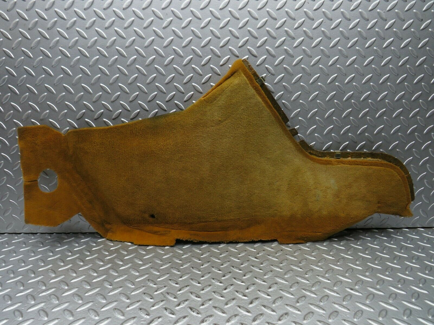 22130 Mercedes-Benz S123 280TE Centre Console Carpet Palomino Left Side