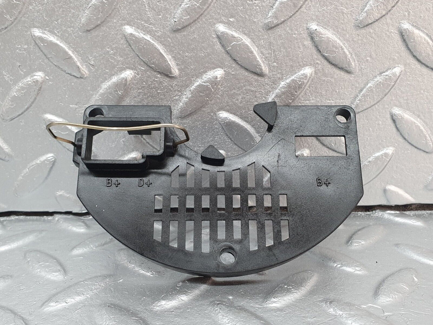 40795 Mercedes-Benz W123 300D Alternator Generator Back Plastic Cover