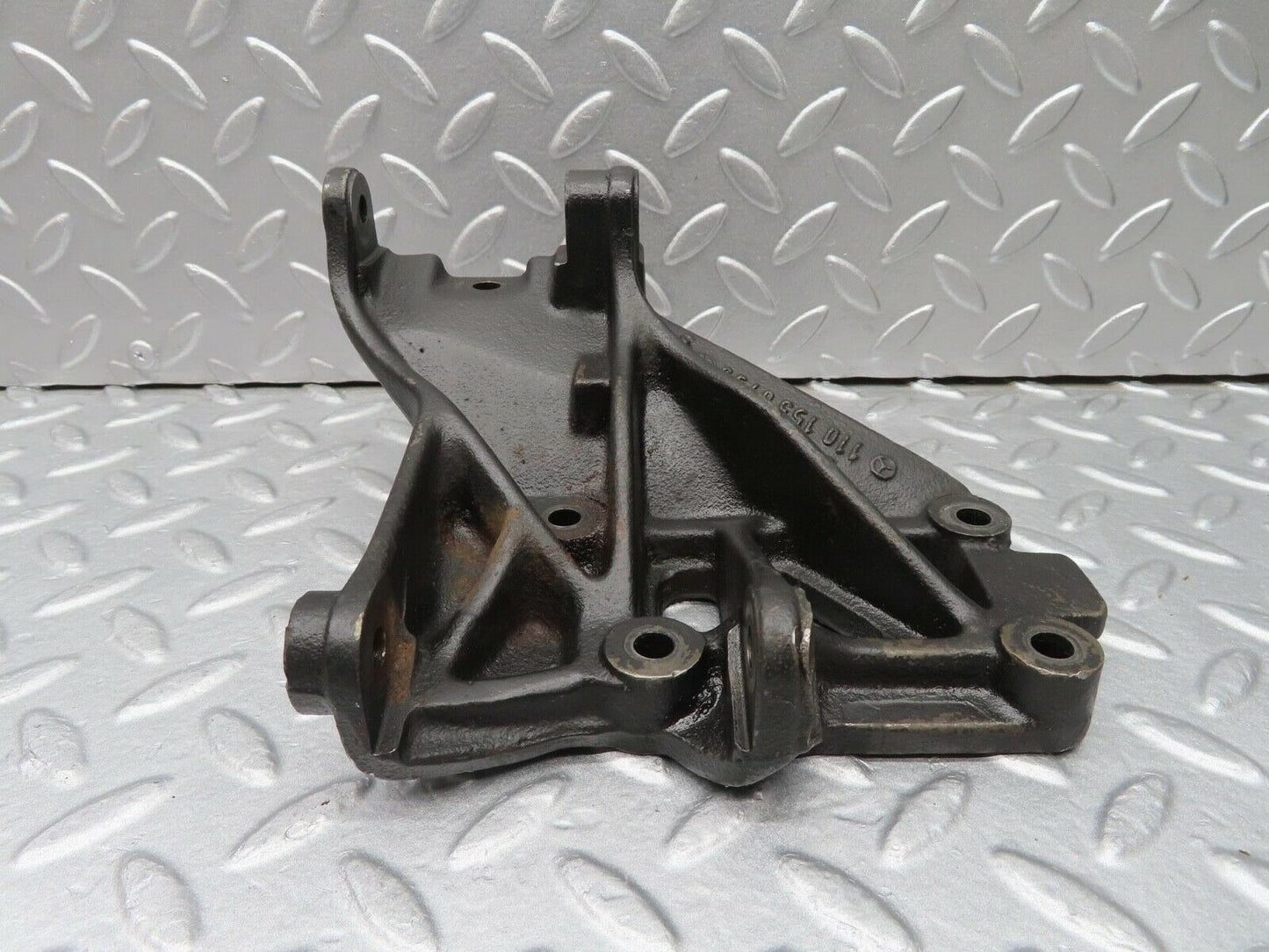 15960 Mercedes-Benz W123 280E Alternator Generator Bracket 1101550735