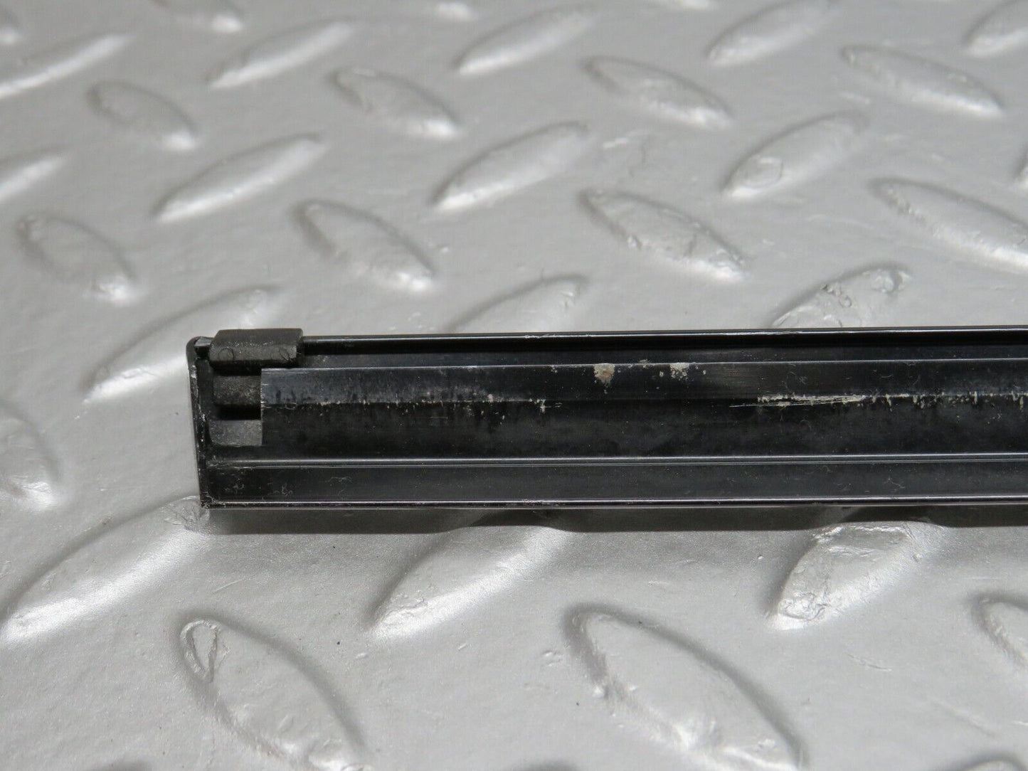 38523 Mercedes-Benz R129 280SL Coupe Right Door Window Moulding Trim