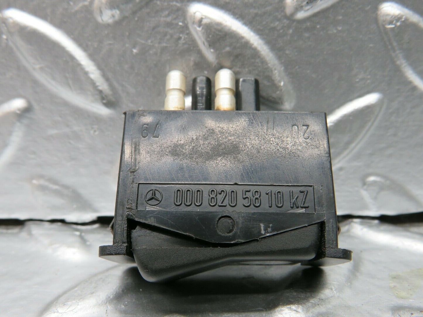 22780 Mercedes-Benz C107 450SLC Coupe Interior Dome Light Switch 0008205810