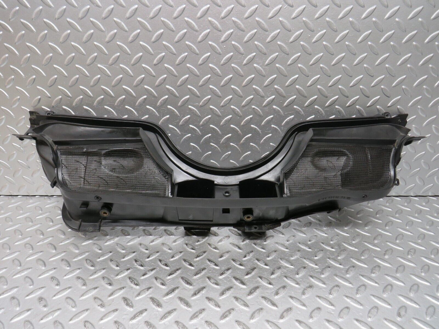 28943 Mercedes-Benz C124 320CE Coupe Wiper Arm Grill Cover Panel 1246203078