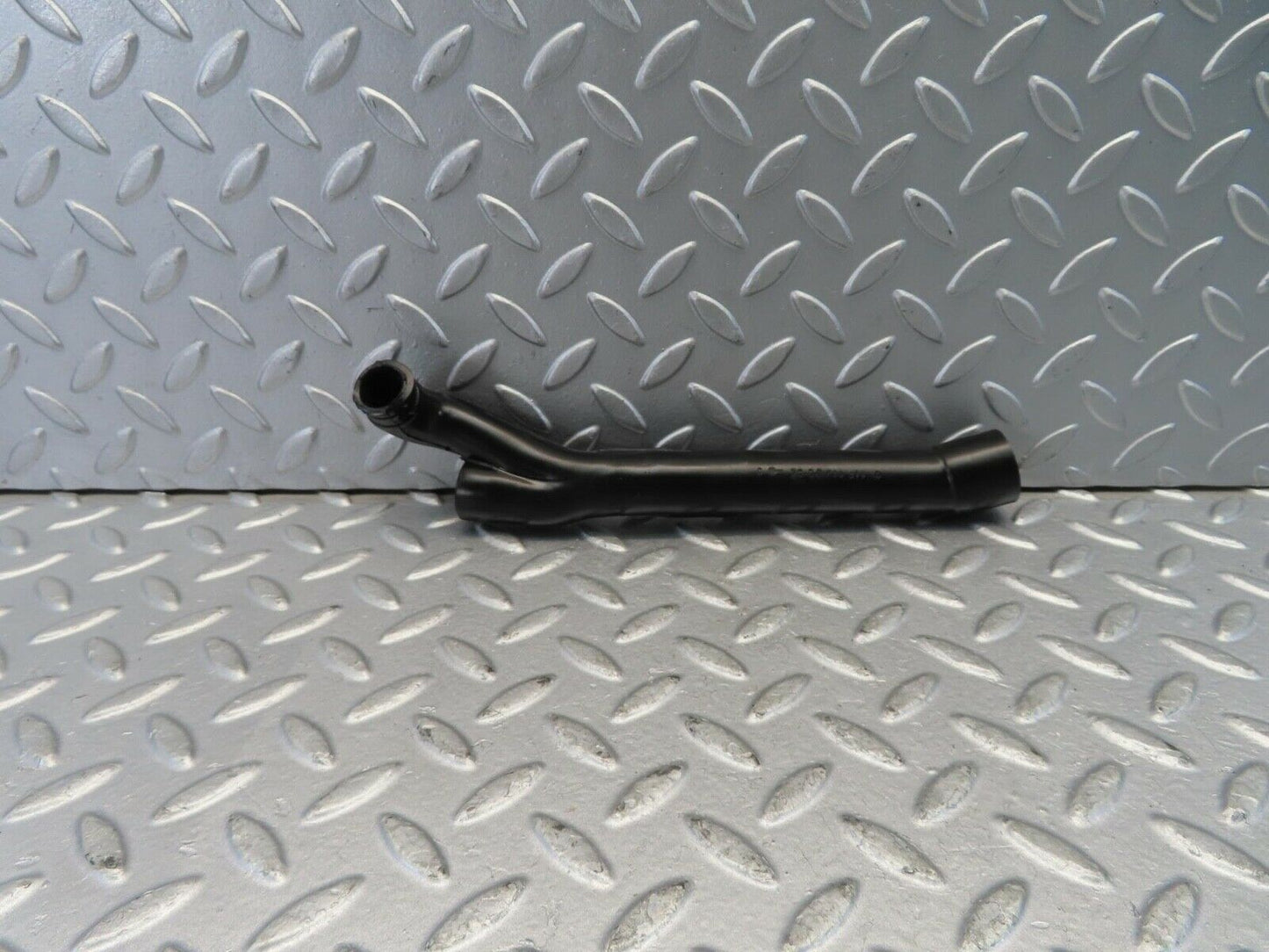 11050 Mercedes-Benz R107 W116 Air Intake Breather Hose 1160940682