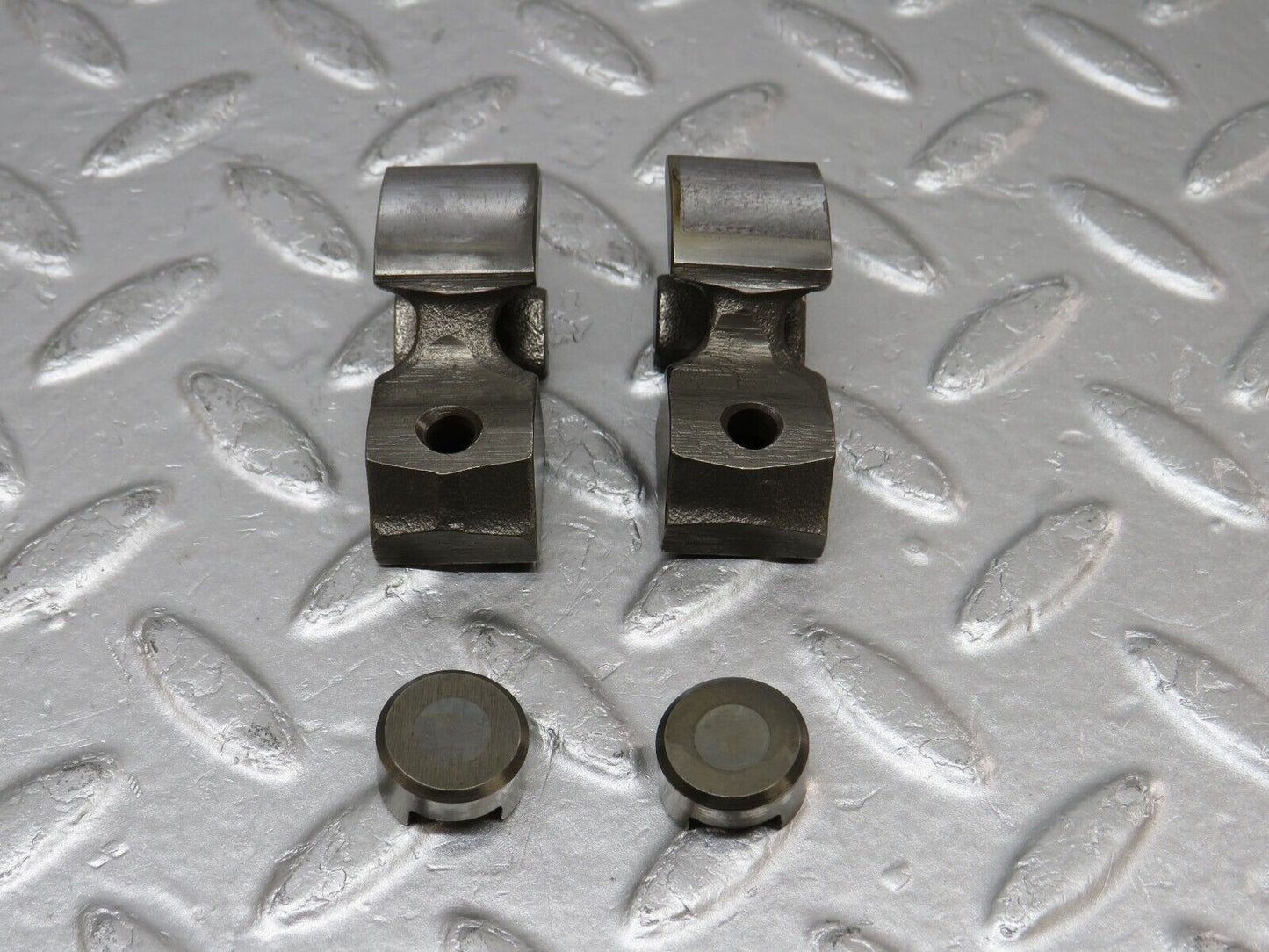 34558 Mercedes-Benz C126 380SEC Coupe Rocker Arm With Valve Tappet