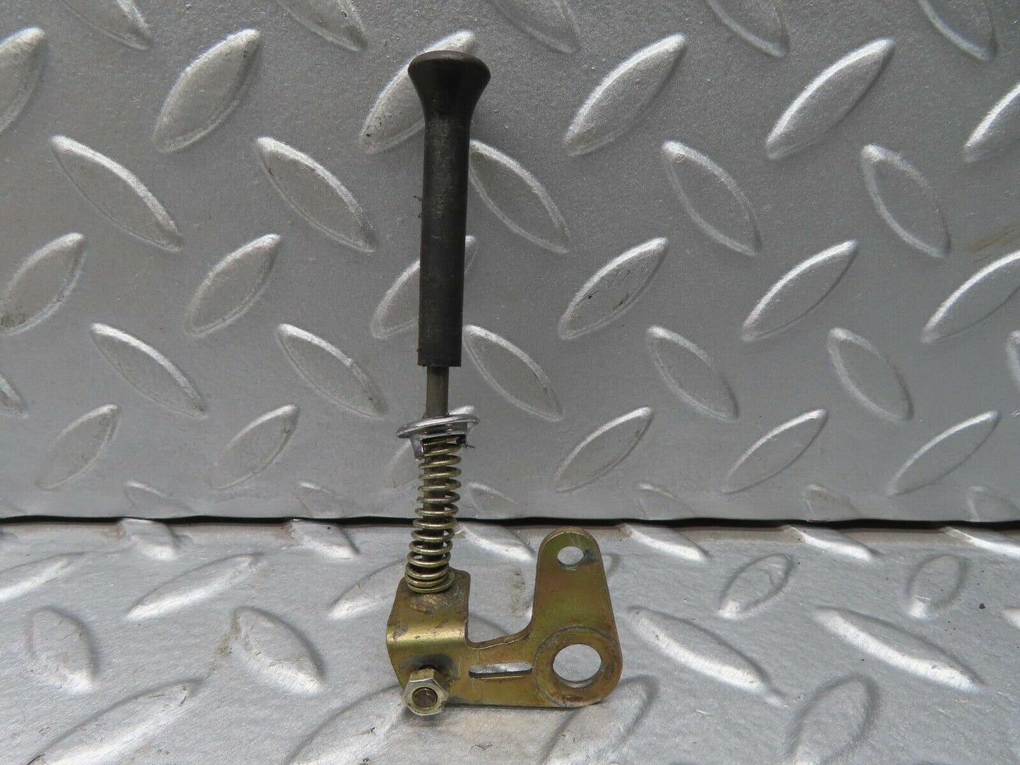 13315 Mercedes-Benz W111 220S Rear Door Lock Knob