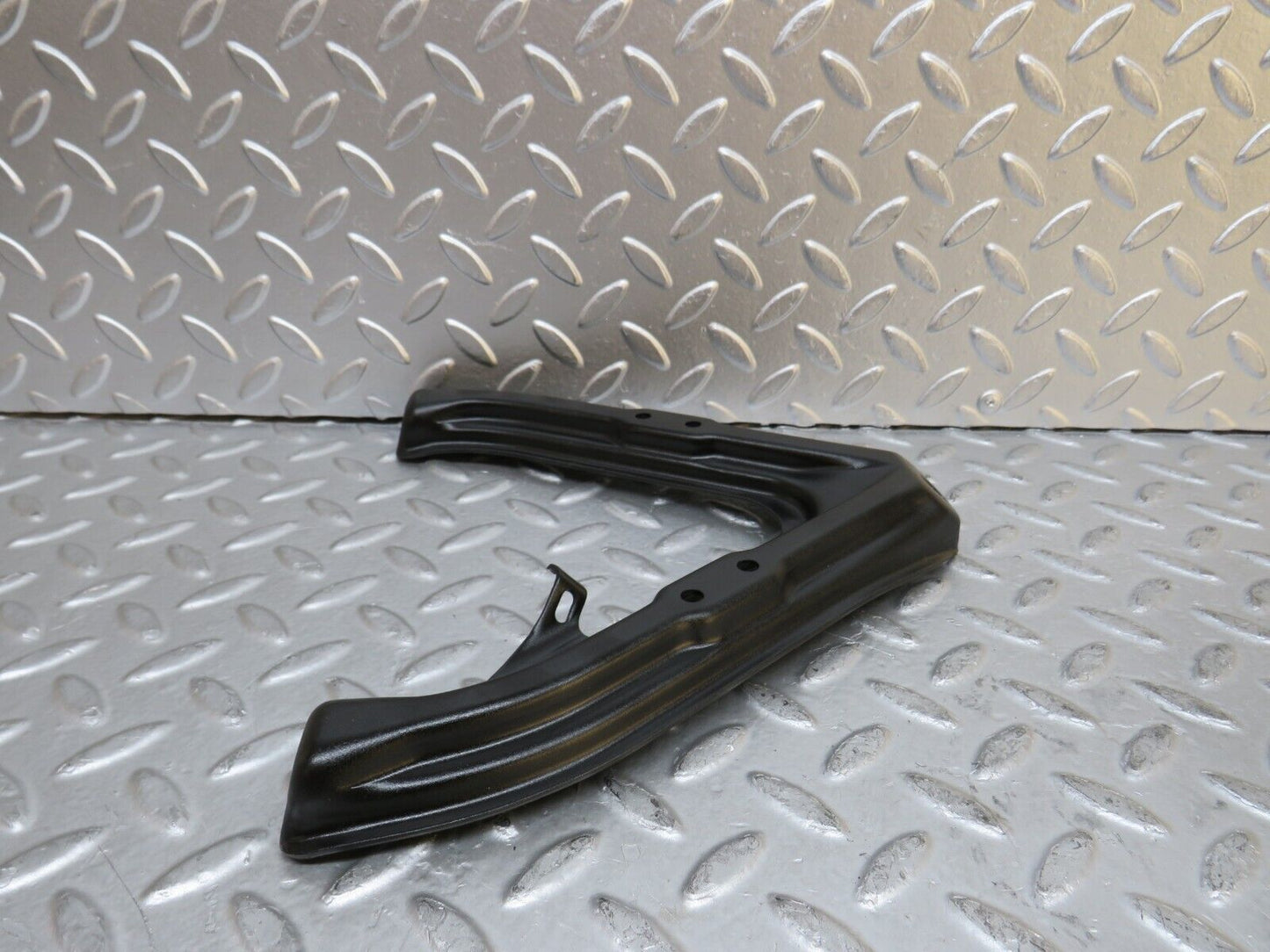 29428 Mercedes-Benz W124 230E Air Intake Manifold Bracket