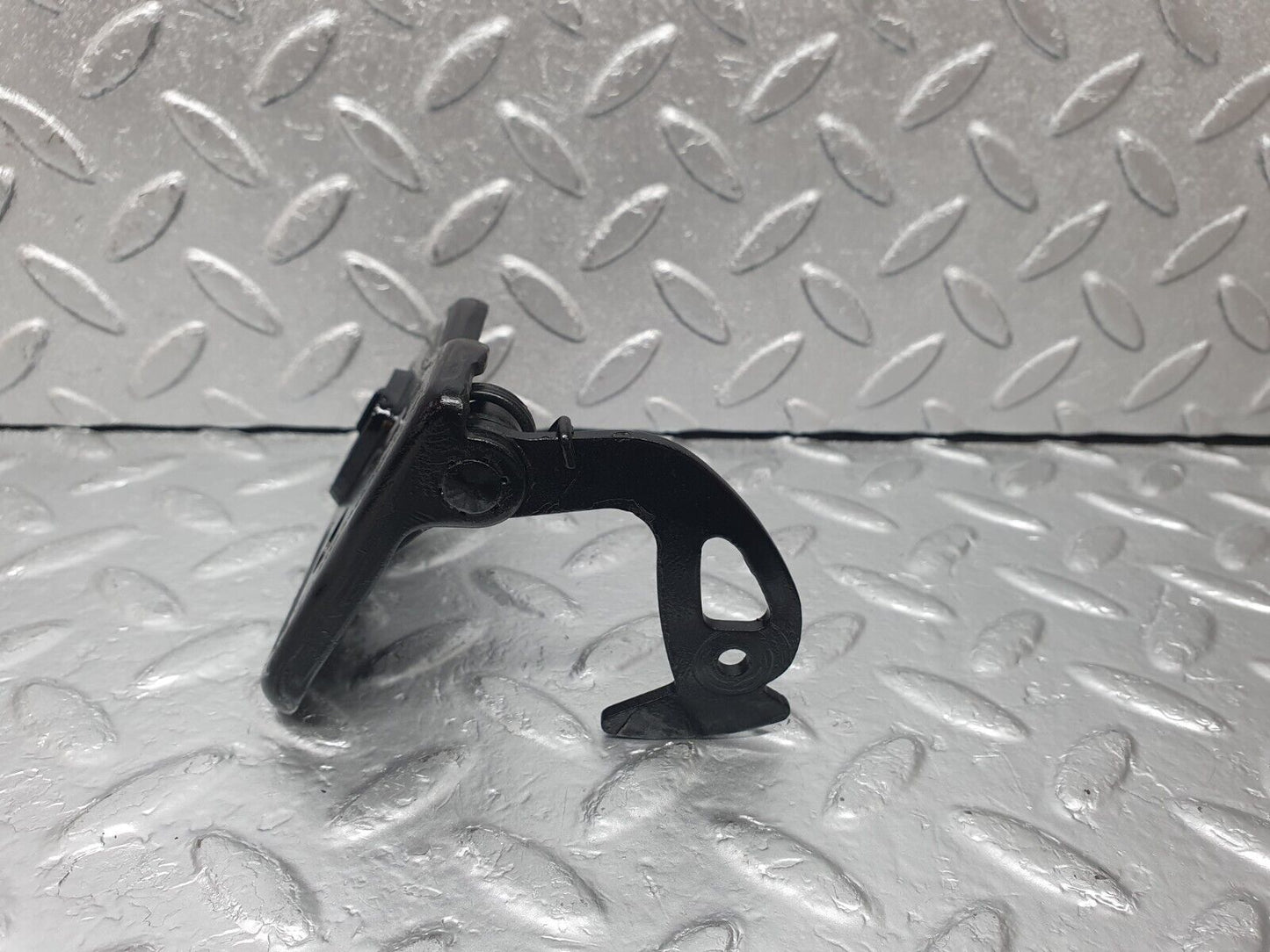 44069 Mercedes-Benz C123 230CE Coupe Bonnet Safety Latch
