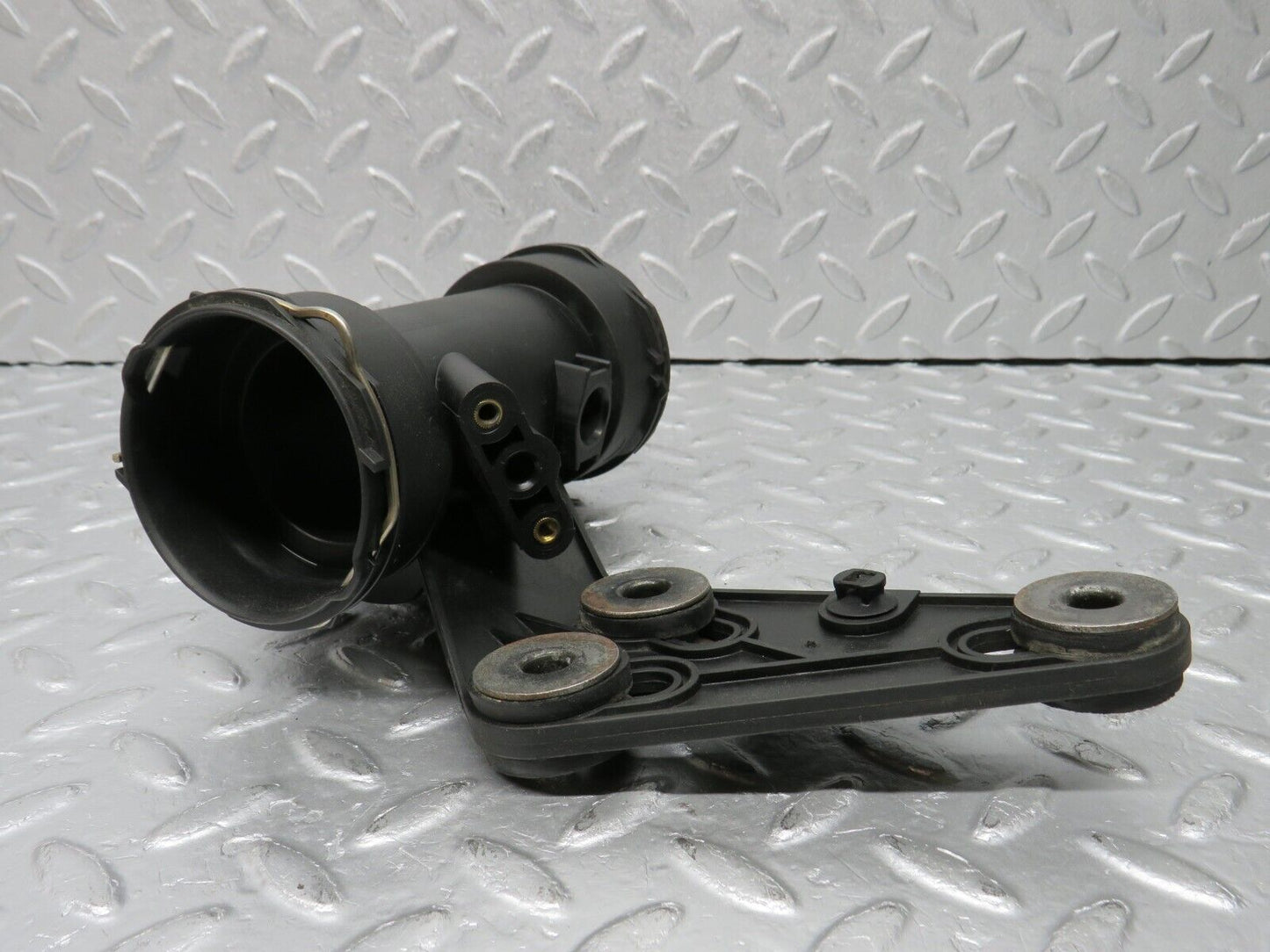 38818 Mercedes-Benz W203 W209 Air Flow Mass Meter Sensor Bracket 2035200095