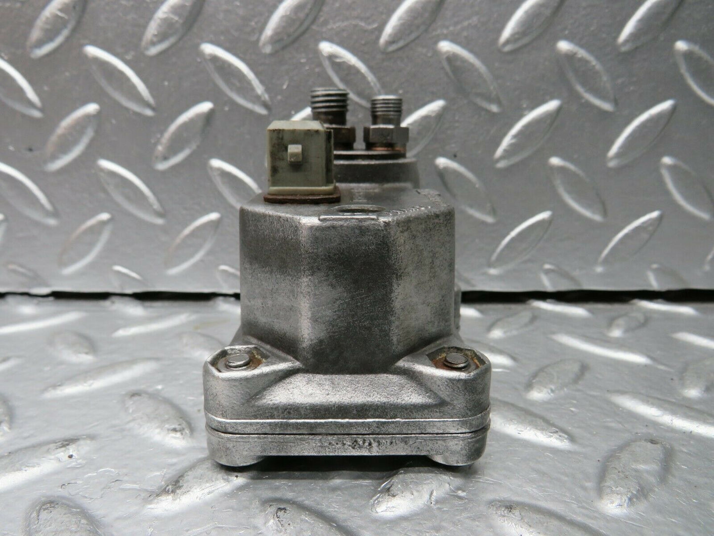 23090 Mercedes-Benz C123 230CE Coupe Warm Up Regulator Bosch 0438140065