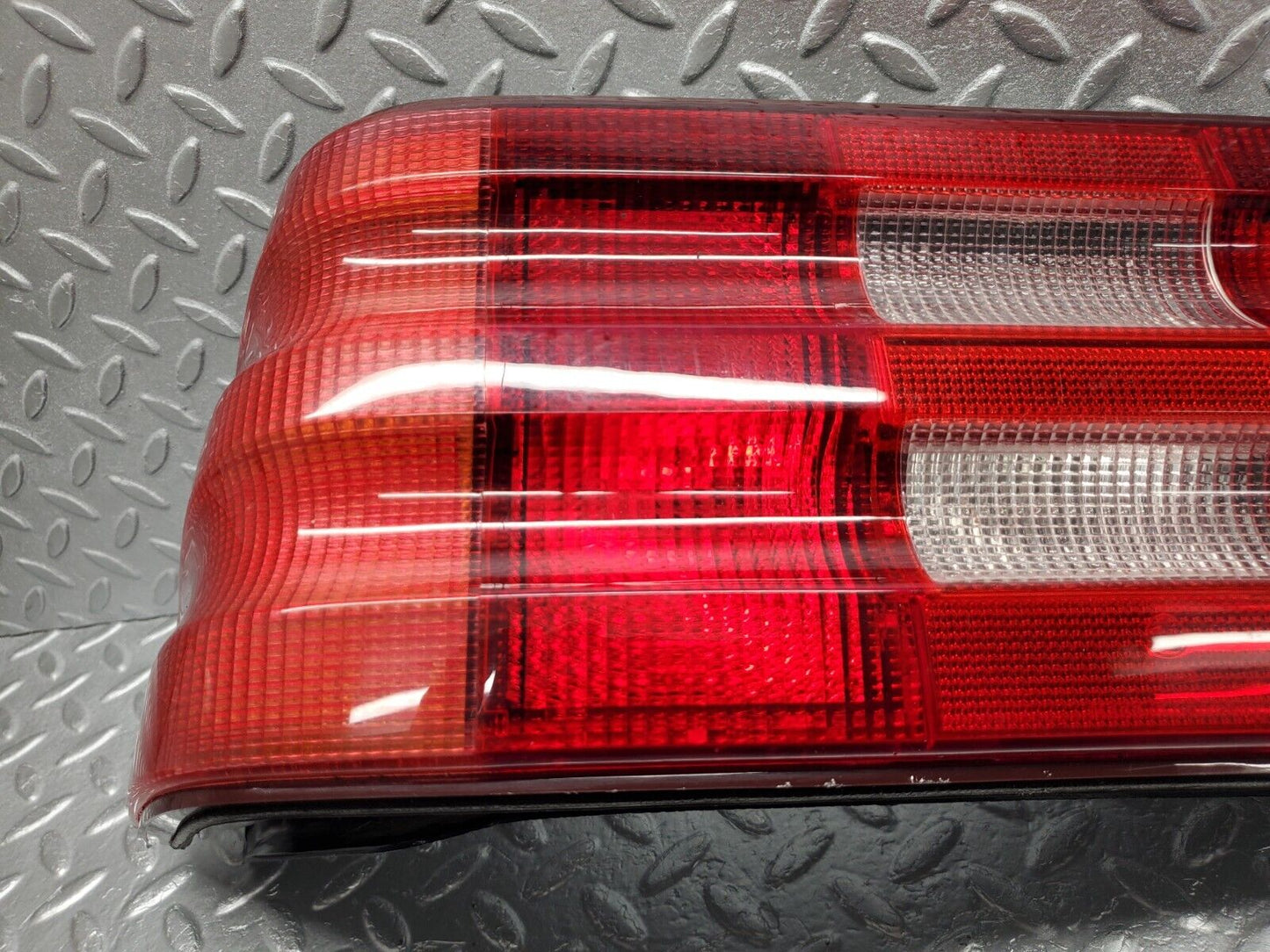 46858 Mercedes-Benz R129 320SL Coupe Tail Light Left Side 1298203564