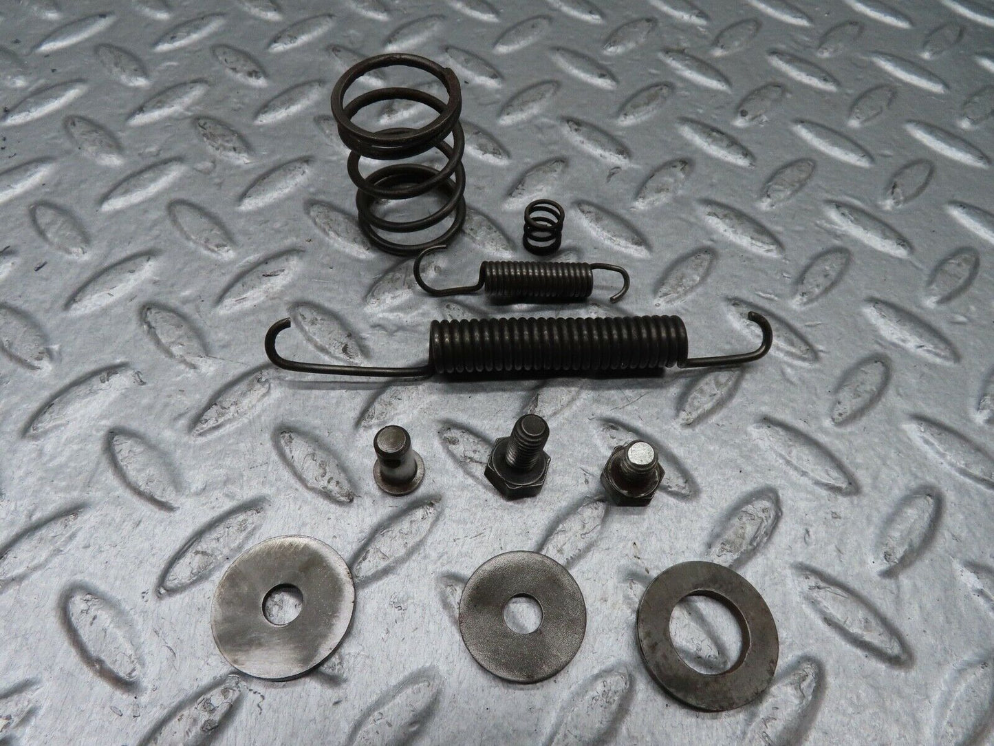 18304 Mercedes-Benz W111 220SE Coupe Rear Right Brake Shoe Accessory Set