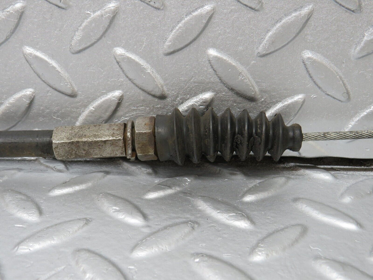 40454 Mercedes-Benz W110 230 Handbrake Cable Handbrake Pulley 1104200790