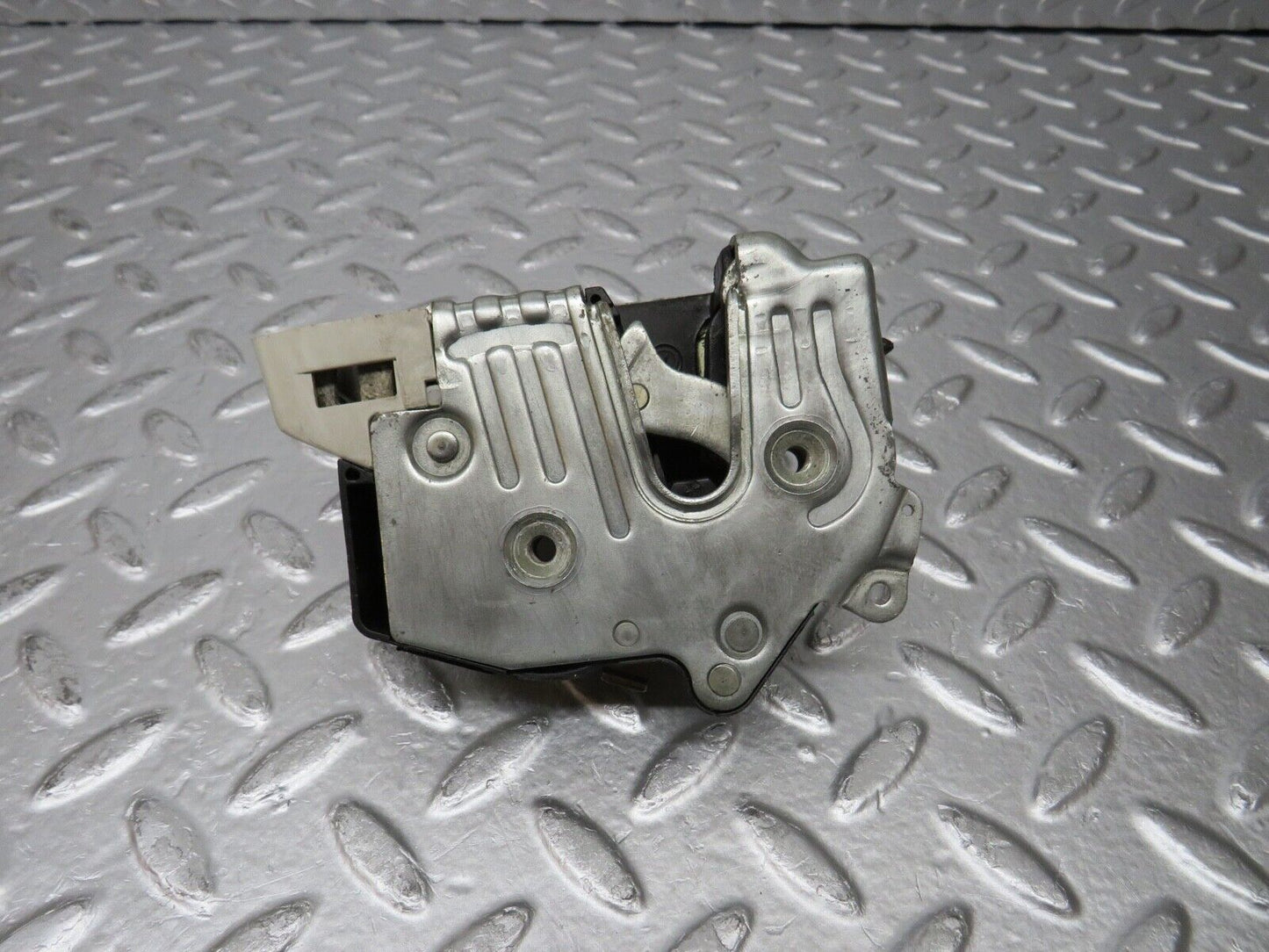 30487 Mercedes-Benz W124 230E Rear Left Door Lock Mechanism