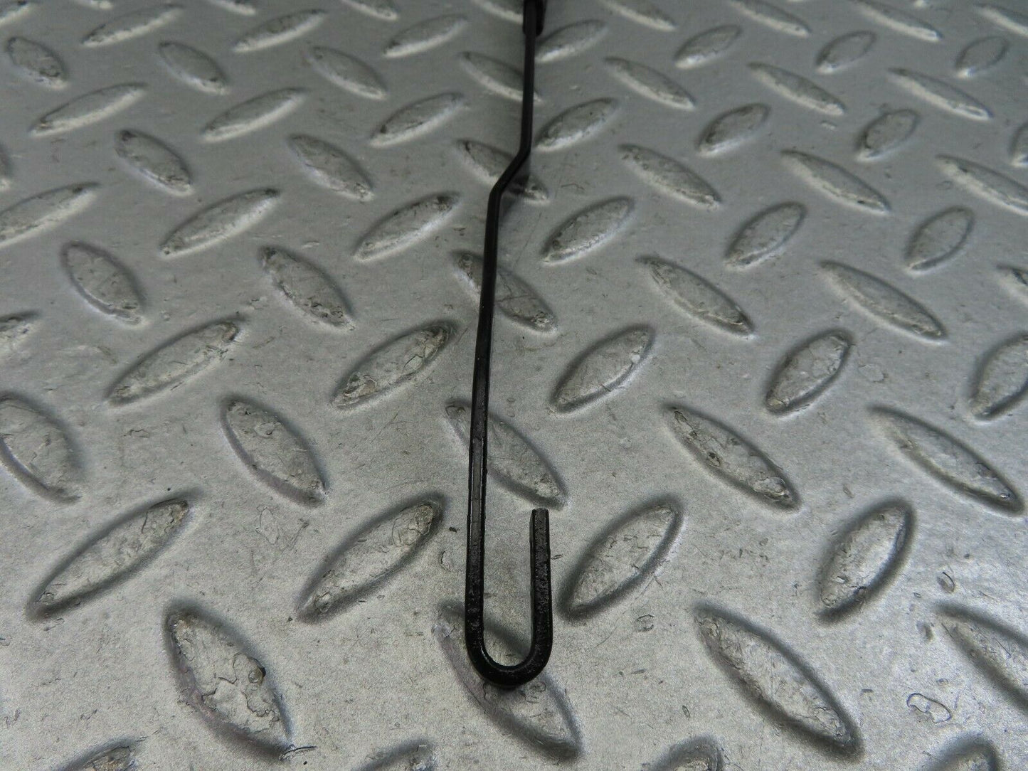 9639 Mercedes-Benz C123 280CE Coupe Wiper Arm Bosch Left 3399990553