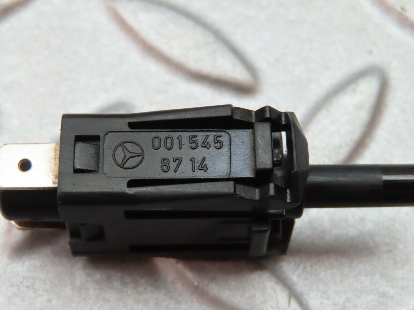 5764 Mercedes-Benz W123 200 Door Contact Switch 0015458714