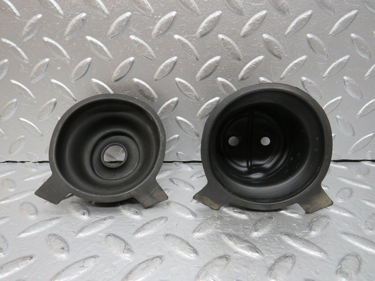 30483 Mercedes-Benz W124 230E Fuel Tank Rubber Seal 1244710481 1244710381