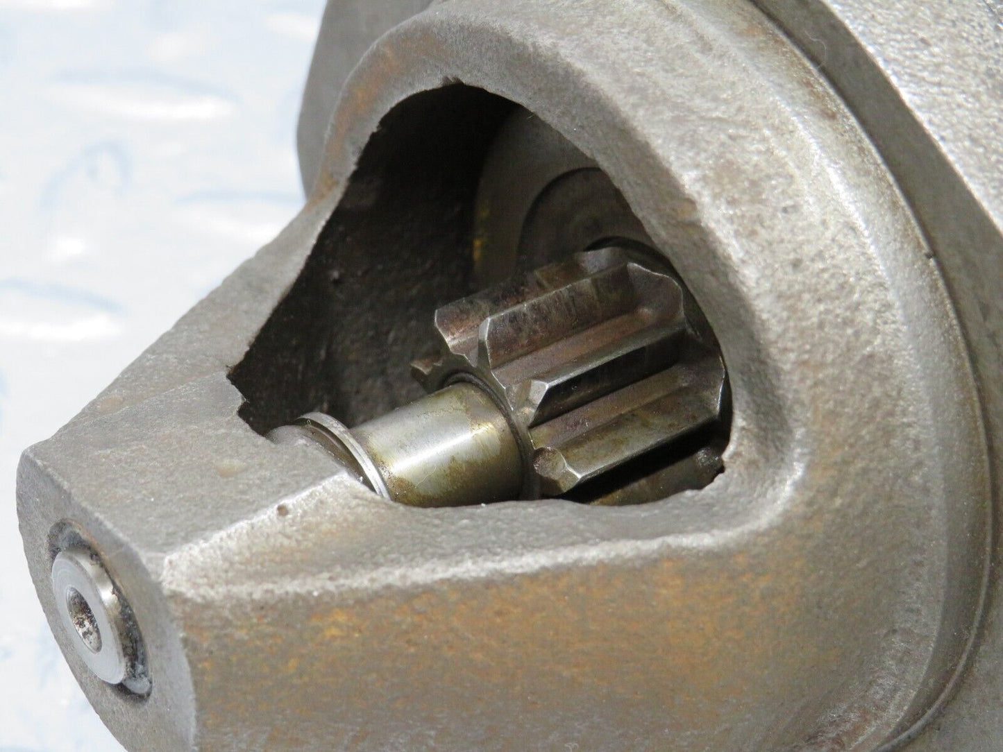 40701 Mercedes-Benz W123 300D Starter Motor Bosch 0001362601 0331402542