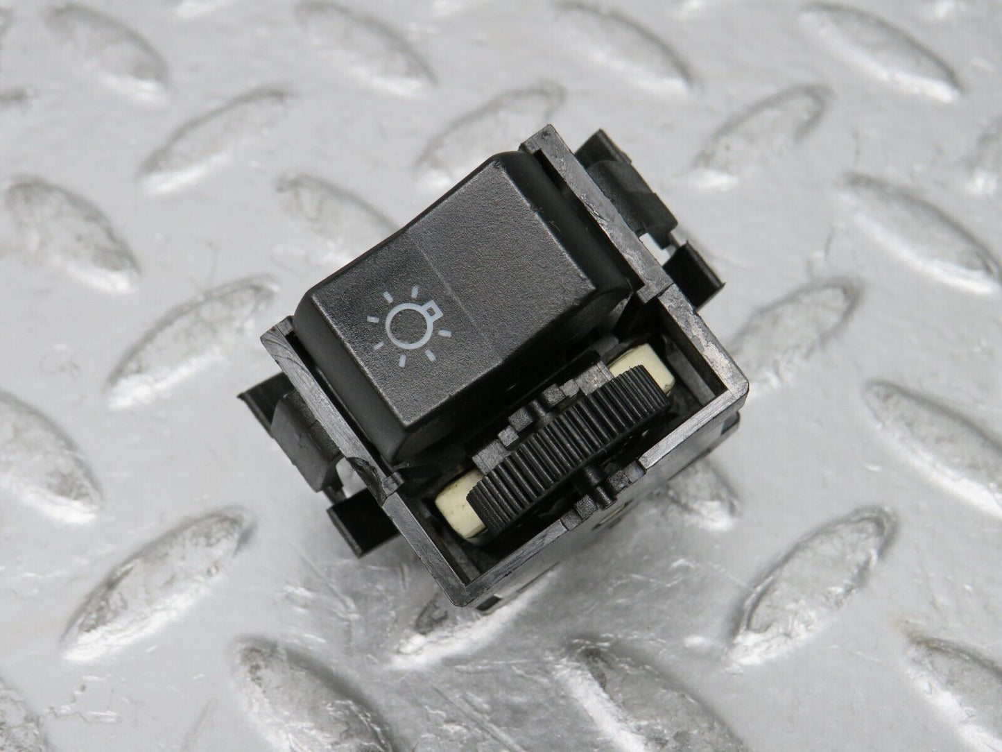 30041 Porsche 924 Headlight Switch 477941531