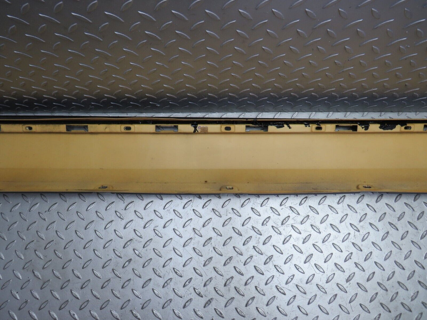 31828 Mercedes-Benz W201 190LE 1.8L Side Skirt Left Side 2016906340