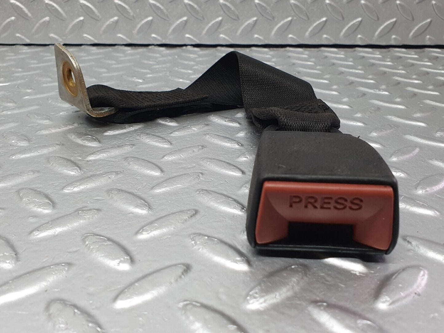 41694 Mercedes-Benz W124 200E Rear Seat Belt Set With Buckles 1248601185 1248601169 1248600585 1248600585