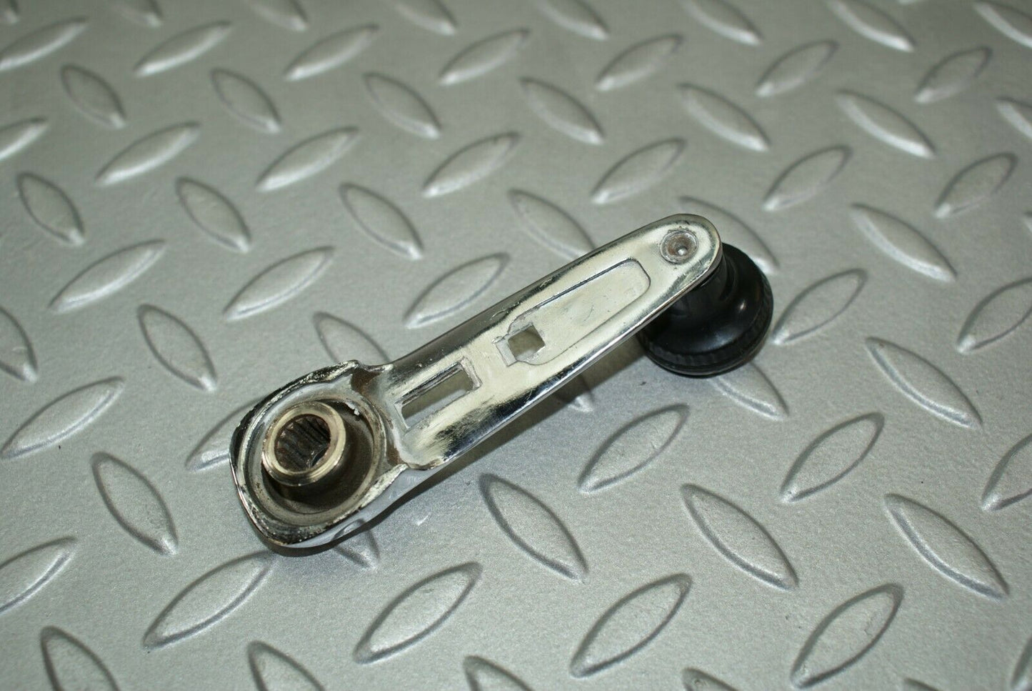 3193 Mercedes-Benz W115 220D Window Lifter Crank Handle