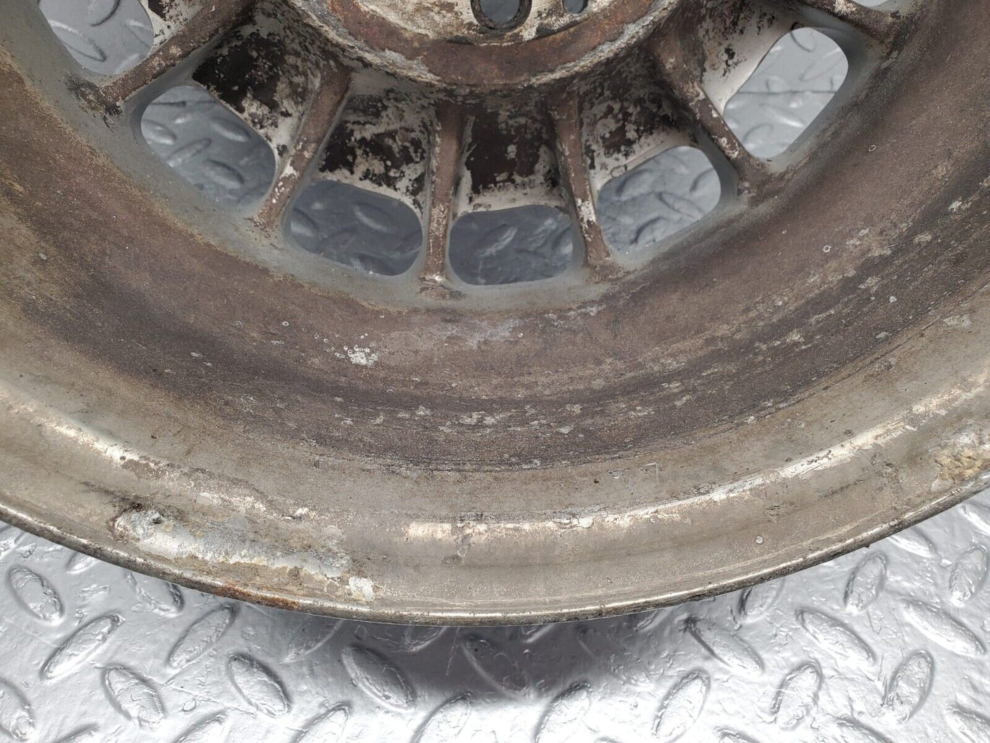 46813 Mercedes-Benz Alloy Wheel Mexican Hat 6Jx14H2 ET30 1084000902