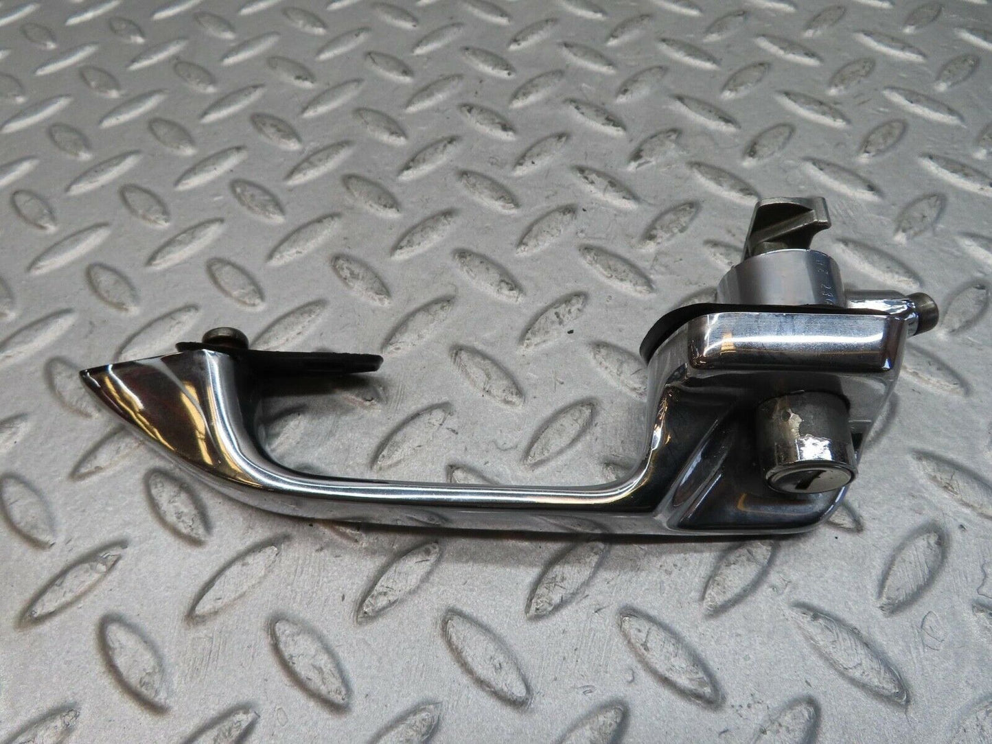 12361 Mercedes-Benz W108 Chrome Door Handle Front Right No Key