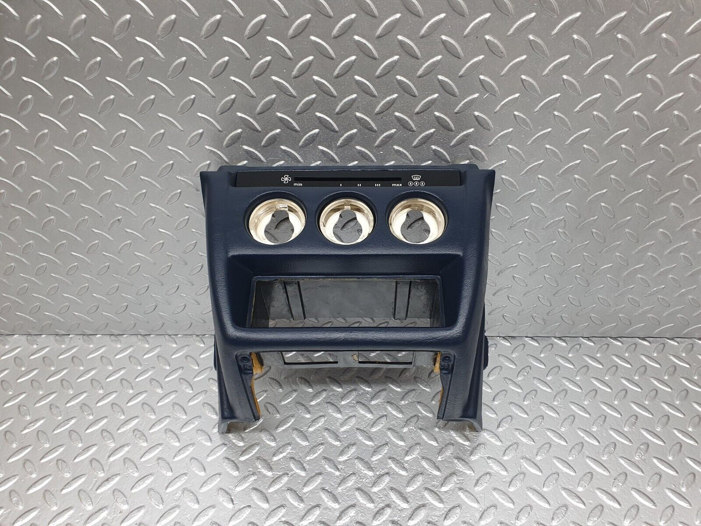 42649 Mercedes-Benz W201 190 2.0L Centre Console Heater Control Panel Blue 2016830275