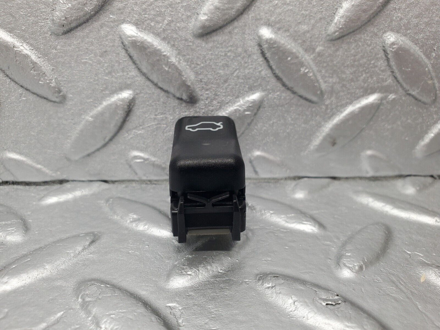 46927 Mercedes-Benz R129 320SL Coupe Boot Lid Release Switch Button 1298212751