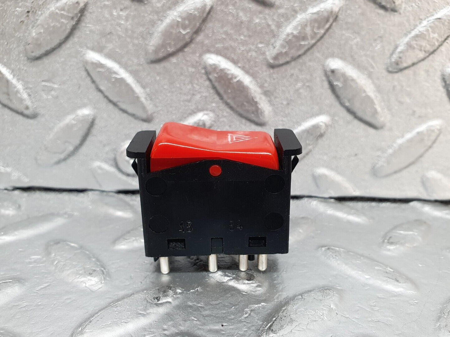 44112 Mercedes-Benz C123 230CE Coupe Hazard Warning Light Switch 0008209010