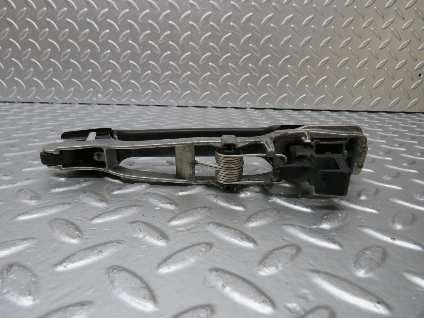 25209 Mercedes-Benz W201 190D Exterior Door Handle Rear Right