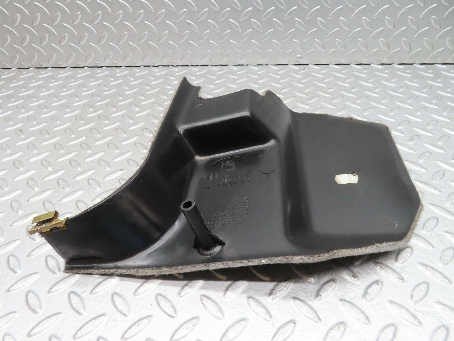 14987 Mercedes-Benz W140 S320 Front Right Kick Panel Grey 1406800480