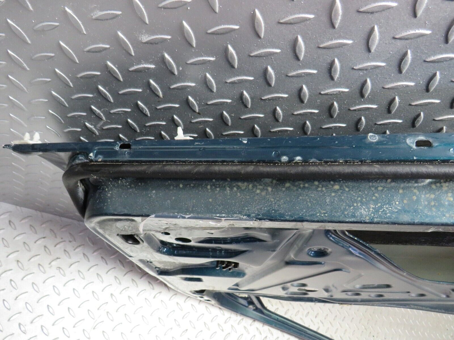 27731 Mercedes-Benz S124 300TE Wagon Front Left Door