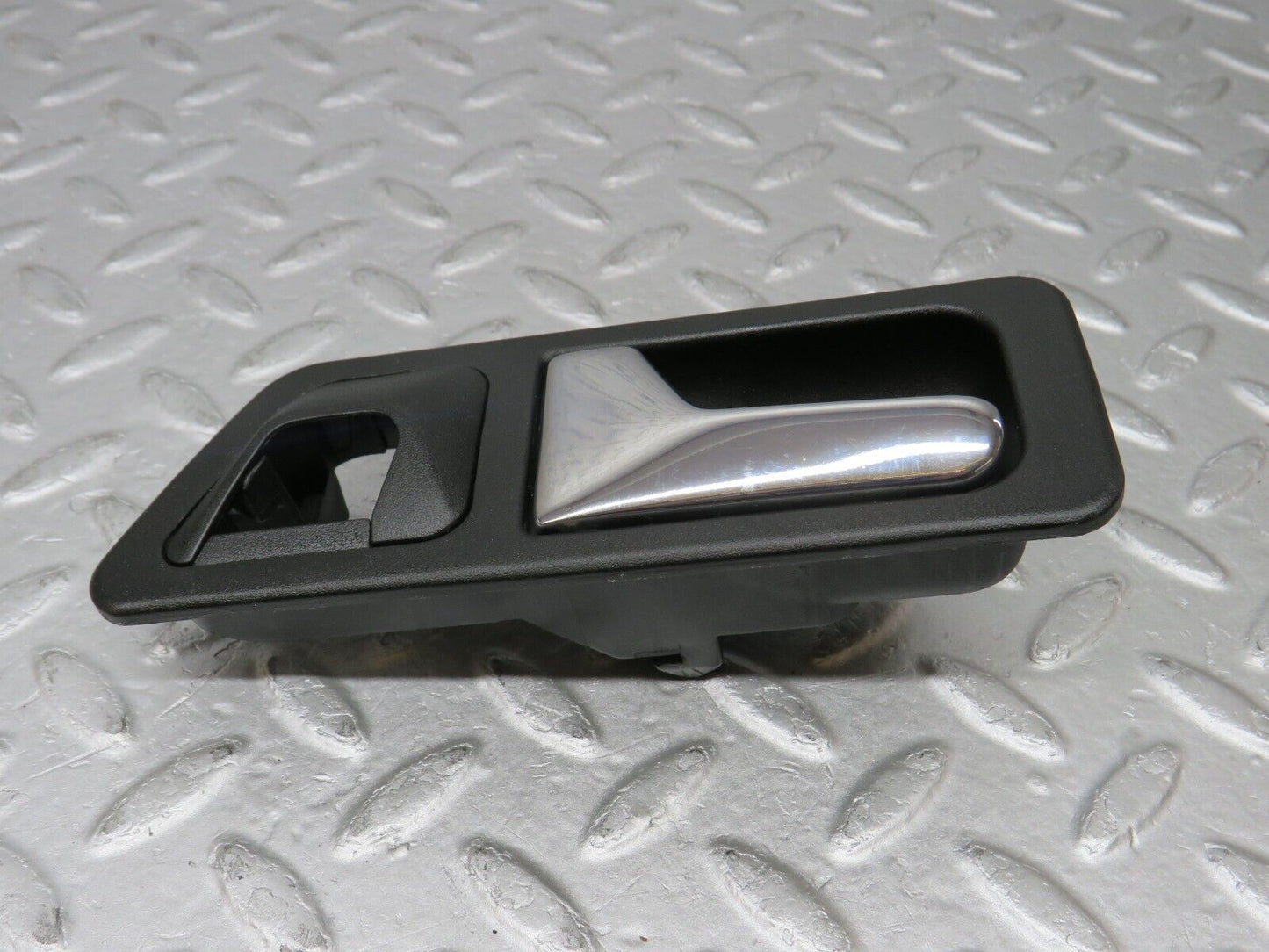 36620 Mercedes-Benz W201 190E 2.0L Left Interior Door Handle 2017660164