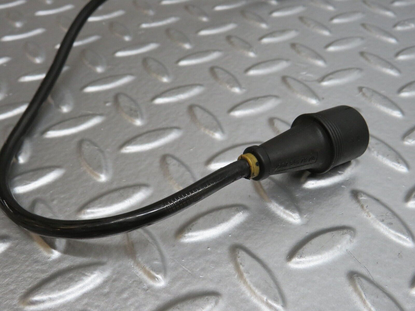 29591 Mercedes-Benz W124 230E ABS Sensor 0265001110