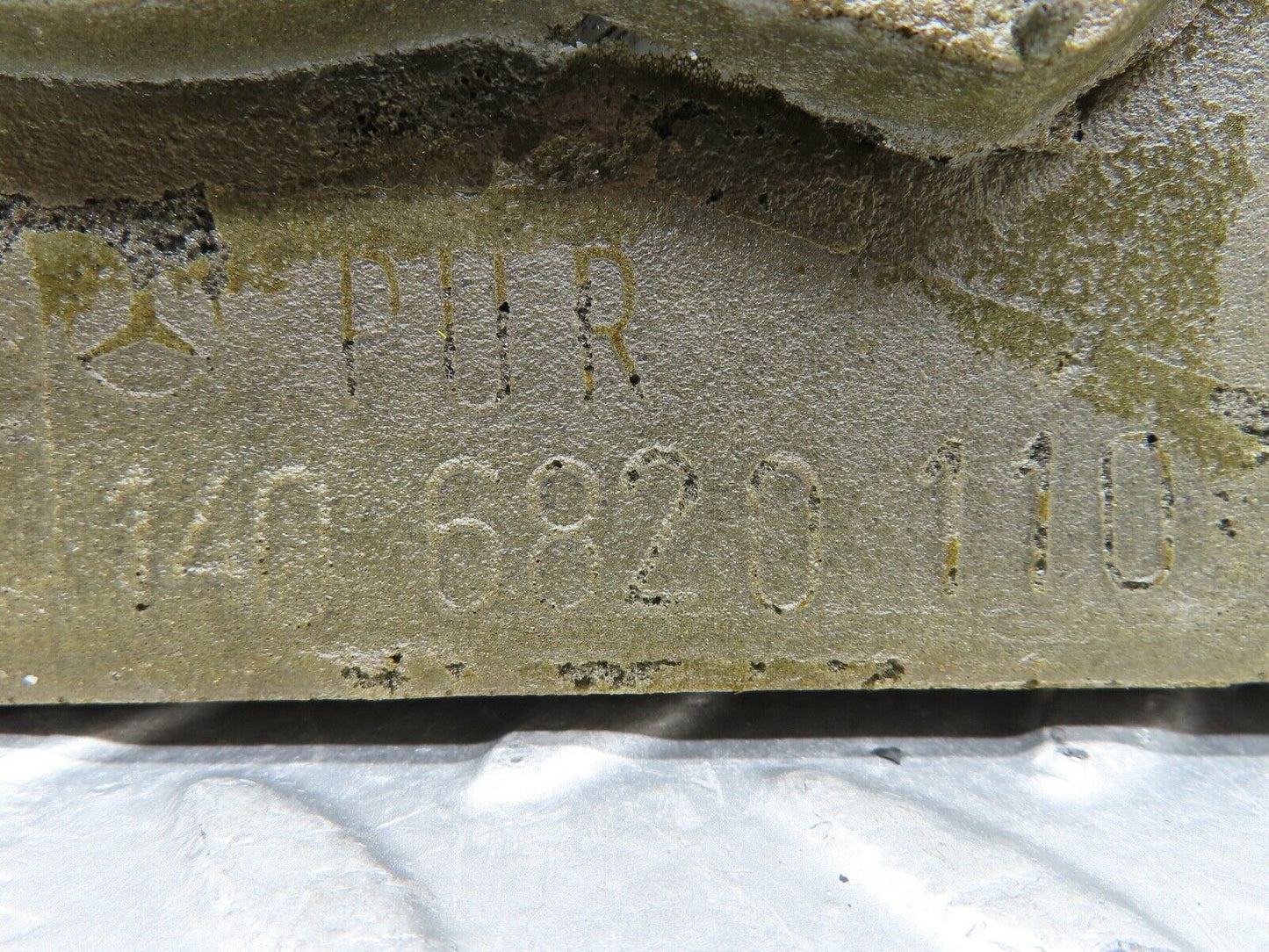 19355 Mercedes-Benz C140 CL420 Coupe Parcel Shelf Speaker Insulation